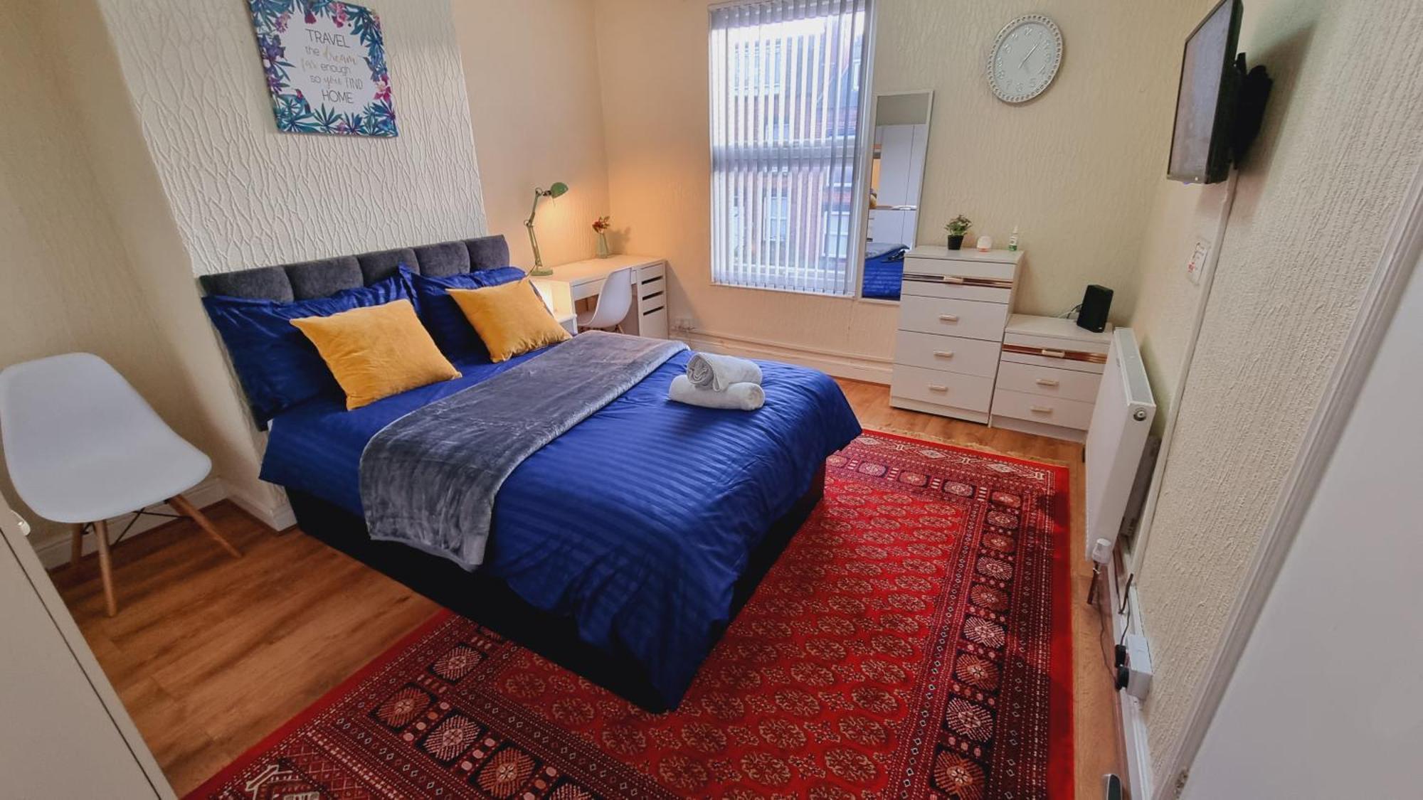 Spacious Two Bedroom House, Parking And Wifi Leeds  Extérieur photo